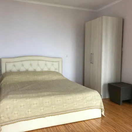 Llakmani דירה פוגרדץ